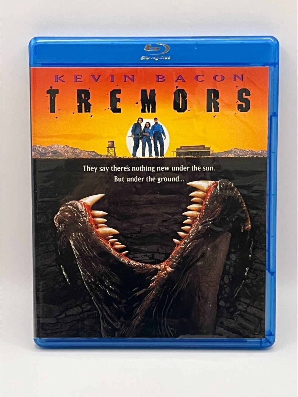 Tremors Blu-ray Standard Edition Kevin Bacon 1990 Sci-Fi & Ron Underwood